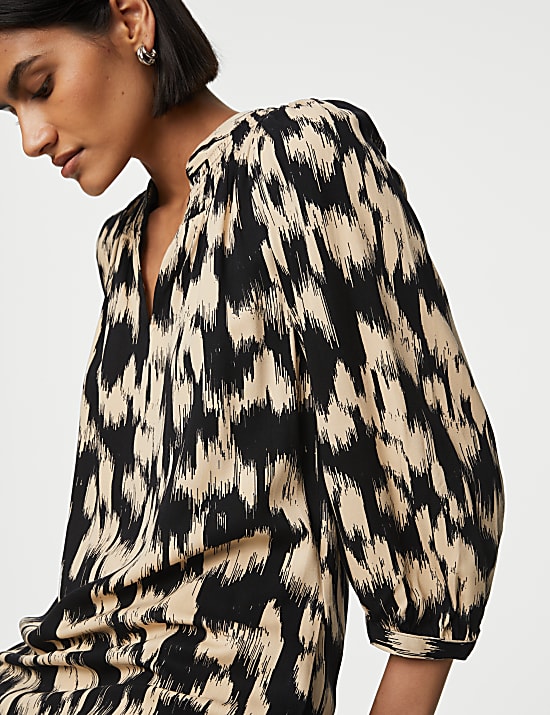 Printed V-Neck Knee Length Shift Dress