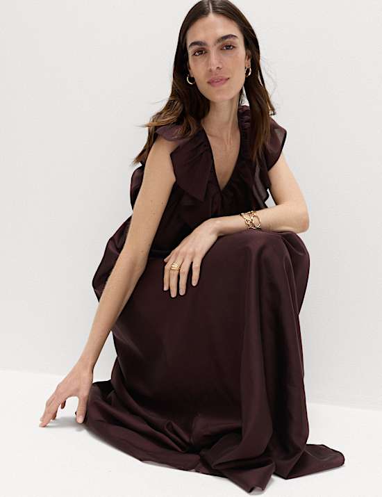 L&auml;ssiges Midaxi-Kleid aus Lyocell, mit V-Ausschnitt und R&uuml;schendetail