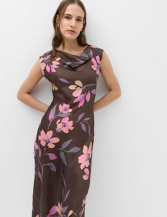 Fond de robe coupe longue en satin &agrave; col boule et motif floral