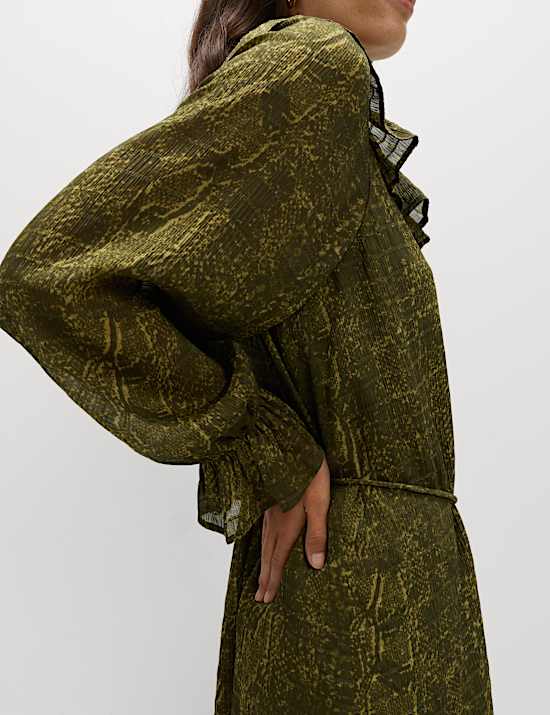 L&auml;ssig geschnittenes Minikleid mit R&uuml;schen und Animalprint