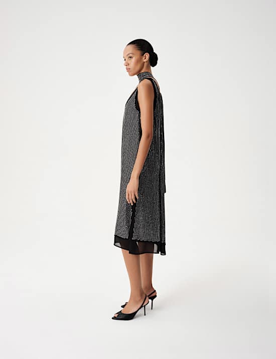 Embellished Scoop Neck Shift Midi Dress