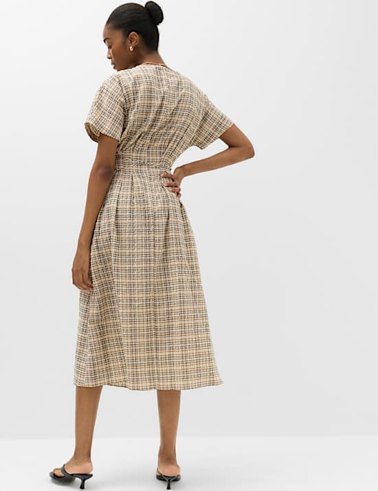 Robe midi 100 % coton &agrave; carreaux et col en V