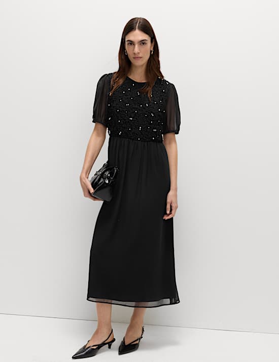 Midaxi šaty se zvýrazněným pasem a korálky Georgette