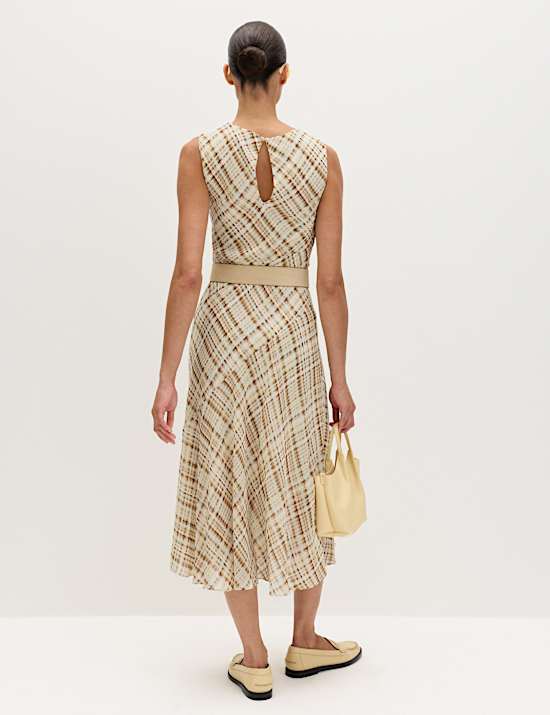 Fond de robe midi &agrave; col ch&acirc;le et carreaux