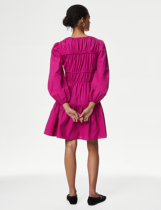 שמלת מיני אסופה במותניים מכותנה טהורה עם צווארון וי