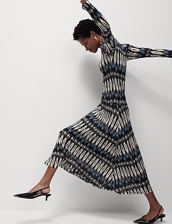 שמלת מידי מבד ג'רסי מש עם הדפס בגזרה ישרה וצמודה