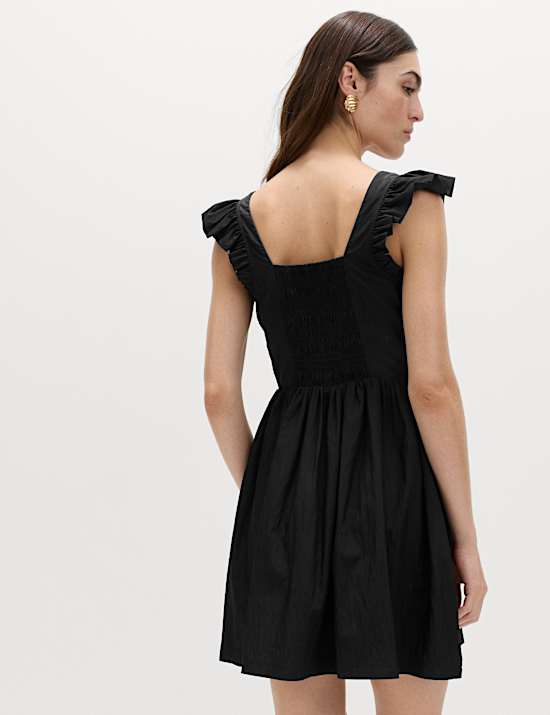 Gaun Skater Mini Detail Rumbai Leher Persegi