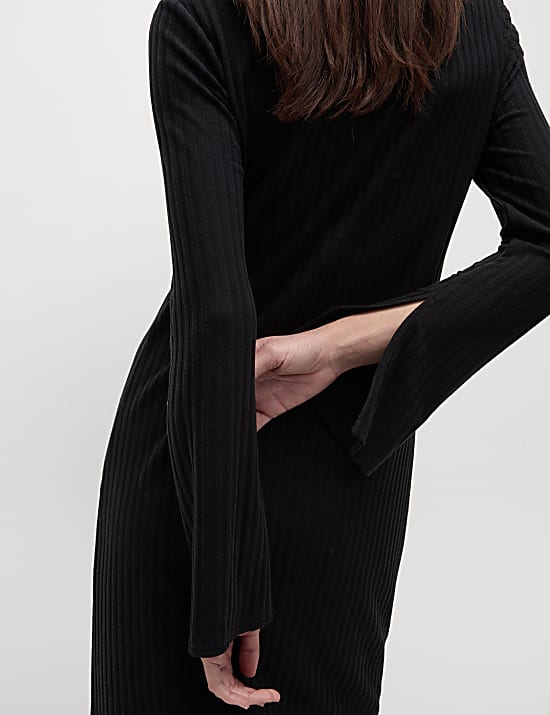 Robe midi coupe droite &agrave; encolure ronde