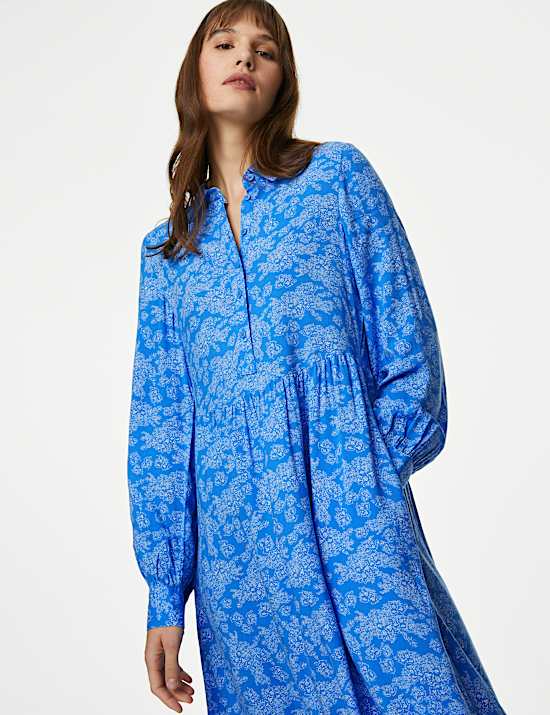 שמלת חולצה באורך מידי עם הדפס וכפתורים מלפנים