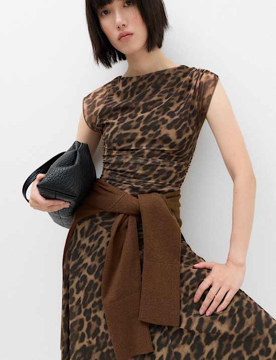 Getailleerde midi-jurk met dierenprint, drapering en mesh