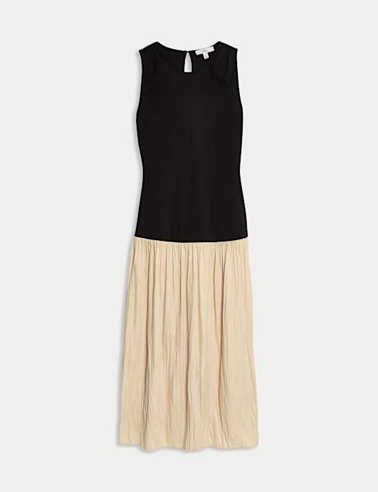 Round Neck Pleated Midaxi Waisted Dress