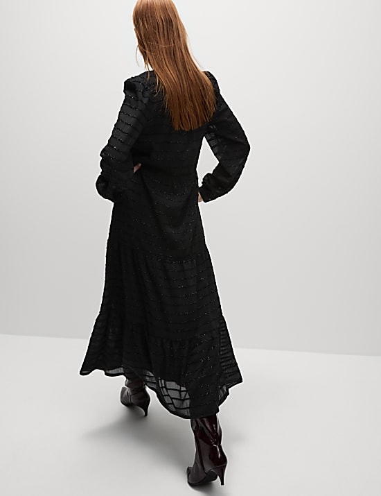 Textured V-Neck Midi Relaxed Dress