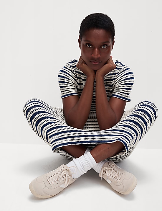 Gaun Kolom Midi Campuran Katun Motif Garis