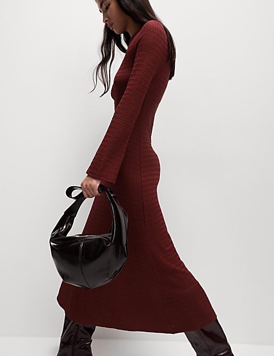 Gaun Kolom Midi Leher Bundar Bertekstur