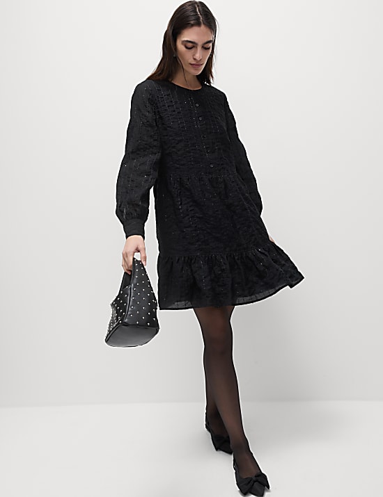 Robe mini en lyocell à taille ajustée ornée de sequins