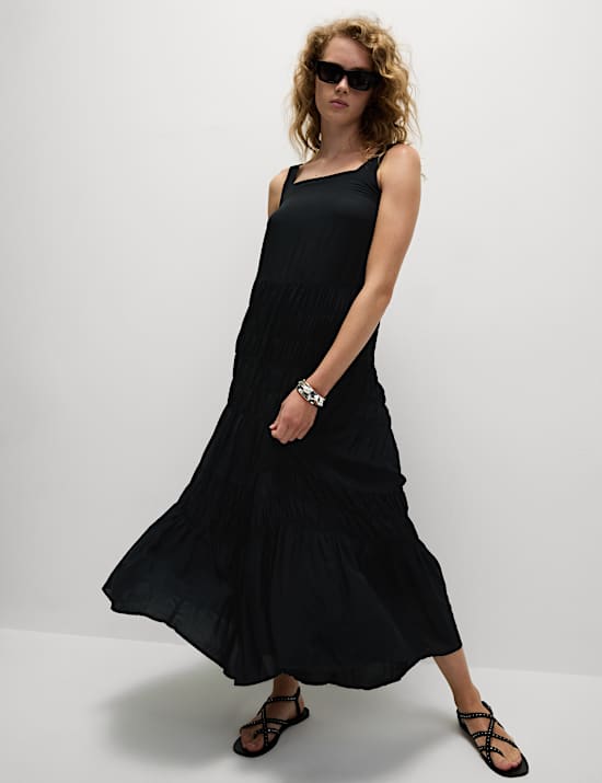 Μίντι φόρεμα με στρώσεις, τιράντες και τετράγωνη λαιμόκοψη