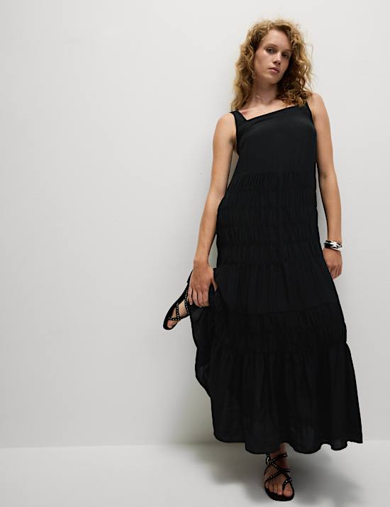 Μίντι φόρεμα με στρώσεις, τιράντες και τετράγωνη λαιμόκοψη