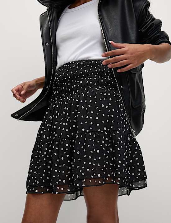 Mini-Skaterrock aus Chiffon mit Tierprint