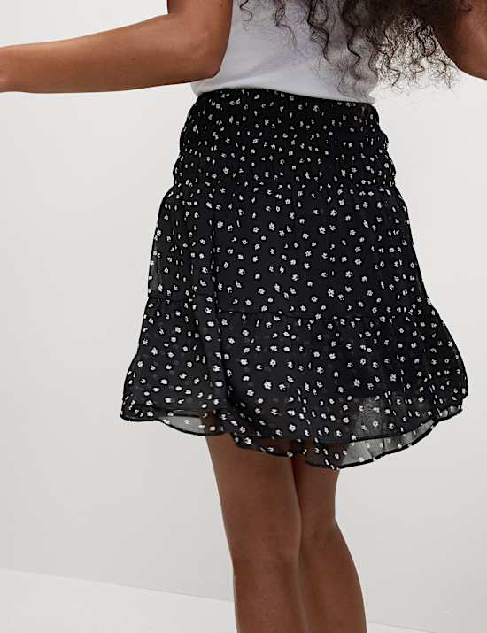 Mini-Skaterrock aus Chiffon mit Tierprint