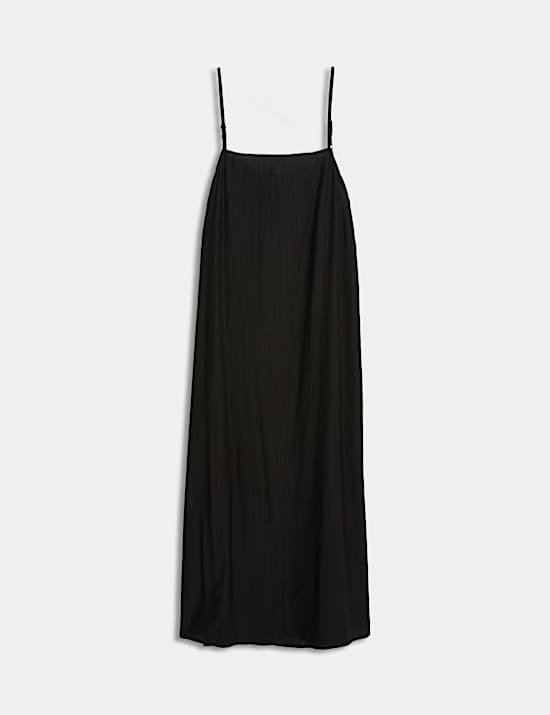 Robe midi style caraco coupe d&eacute;contract&eacute;e &agrave; bretelles et motif textur&eacute;