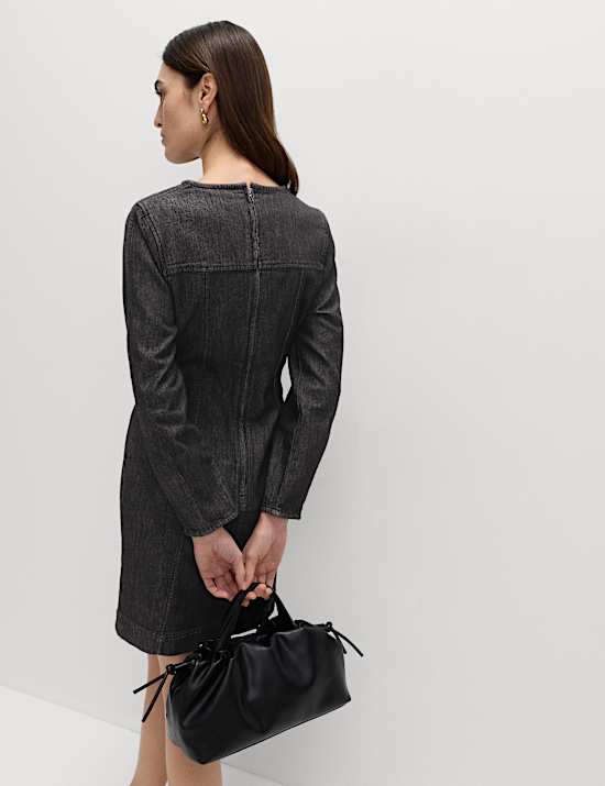 שמלת ג'ינס מיני רב-עונתית מבד עשיר בכותנה עם צווארון עגול