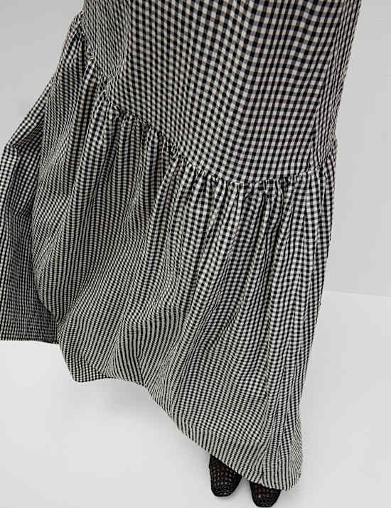 Midaxi-Kleid mit tiefer Taille und Karomuster