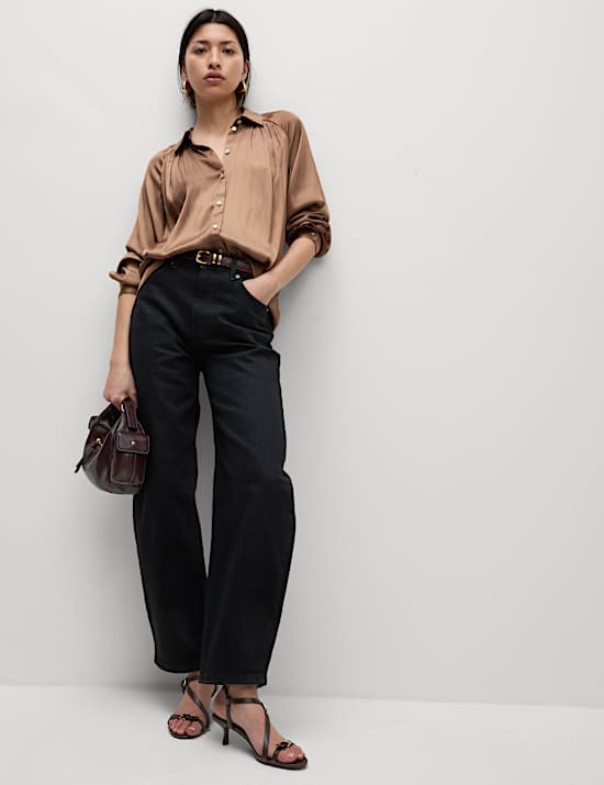 Chemise pliss&eacute;e avec encolure