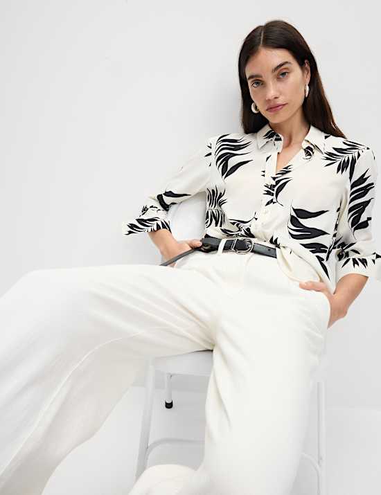 Kemeja Kerah Bermotif