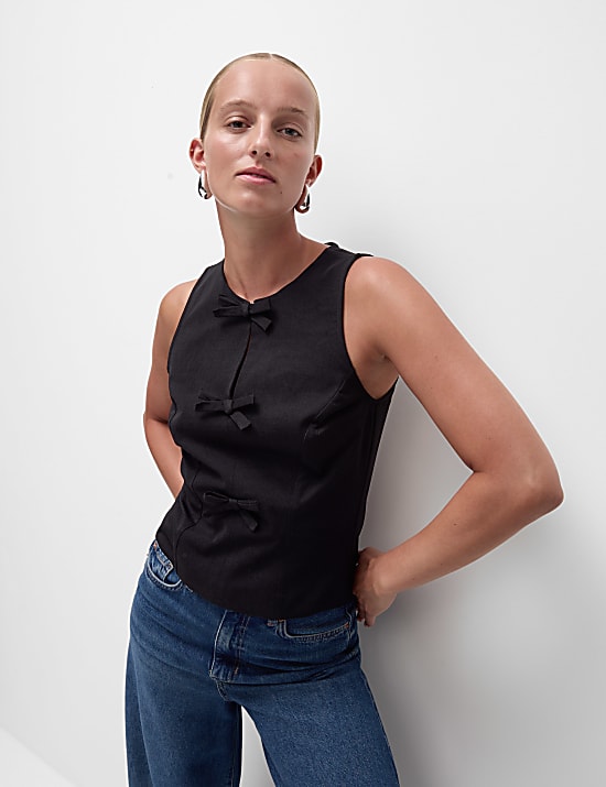 Bow Detail Sleeveless Blouse