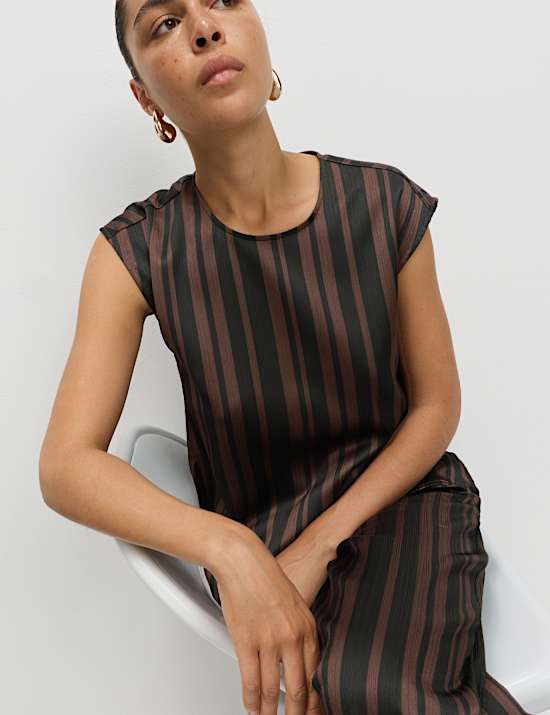 Plisse Striped Round Neck Sleeveless Top