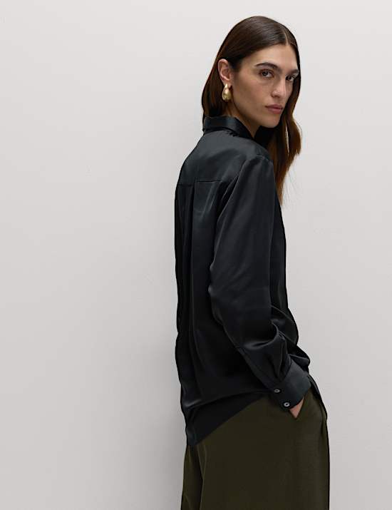 Chemise en satin boutonnée à encolure