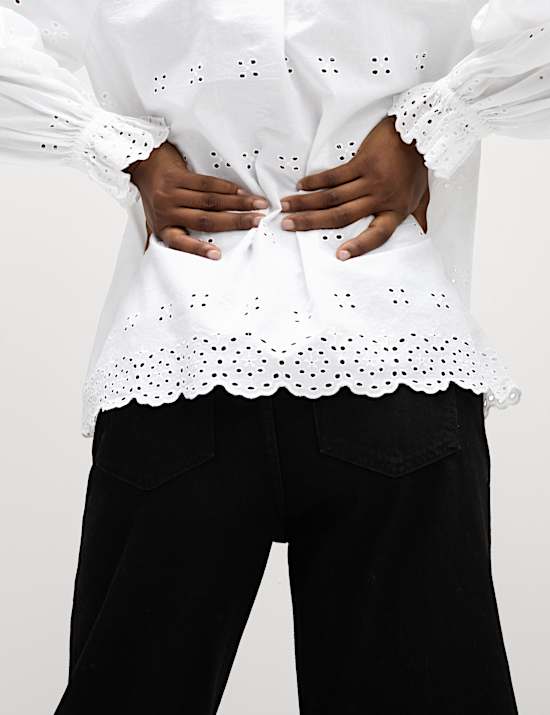 Blouse 100 % coton &agrave; motif brod&eacute; et volants
