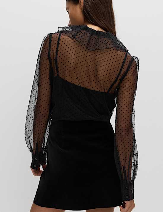 Bluse mit Punktmuster, Krawattenausschnitt und Rüschendetail