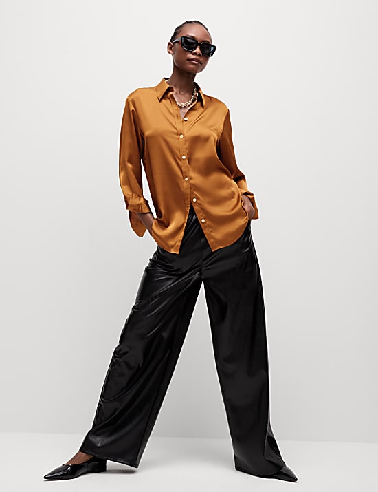 Camisa abotonada con cuello de satén
