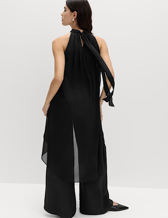 Top largo drapeado con cuello Halter