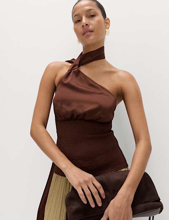 Top &agrave; encolure foulard