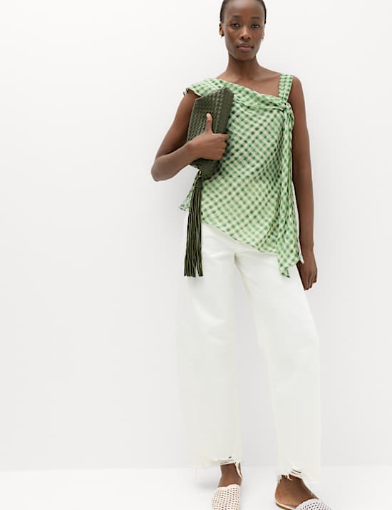Checked Asymmetric Top