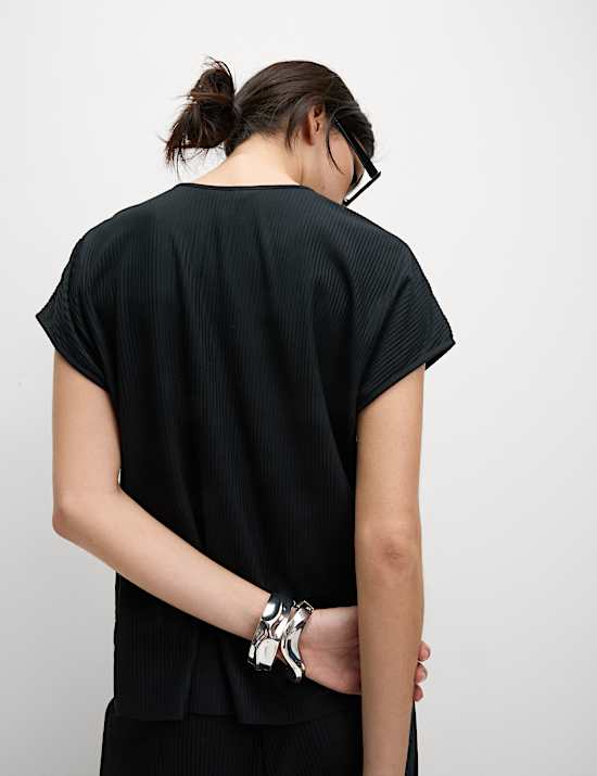 Plisse Round Neck Top