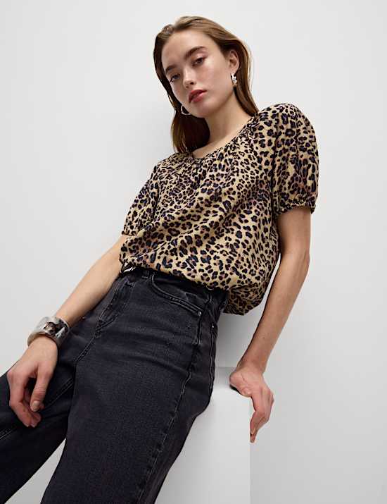 Lyocell Rich Printed Crew Neck Blouse