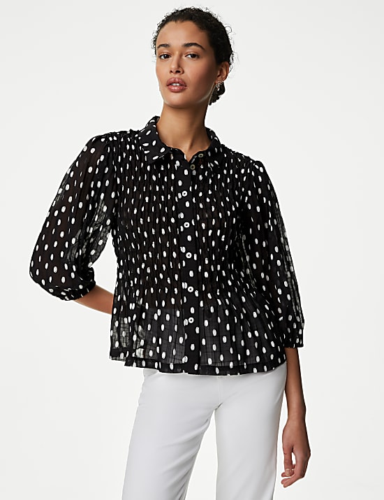 Chemise &agrave; d&eacute;tail fronc&eacute; et motif
