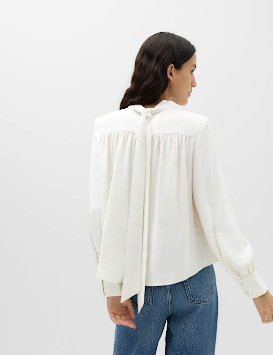 Blusa de manga blus&oacute;n con cuello alto