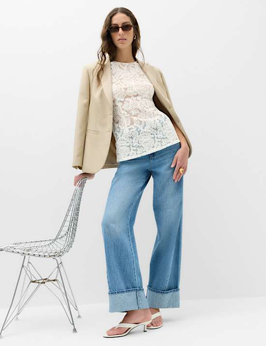 Lace Fitted Tunic Shell Top