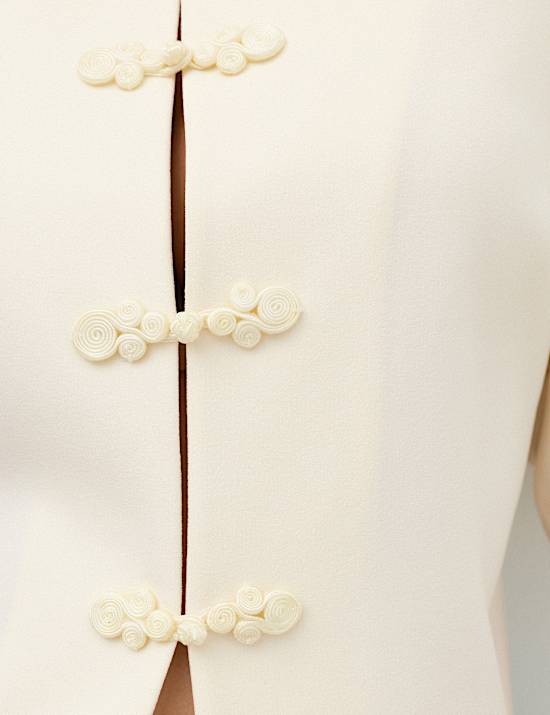 Knot Button Detail Puff Sleeve Top