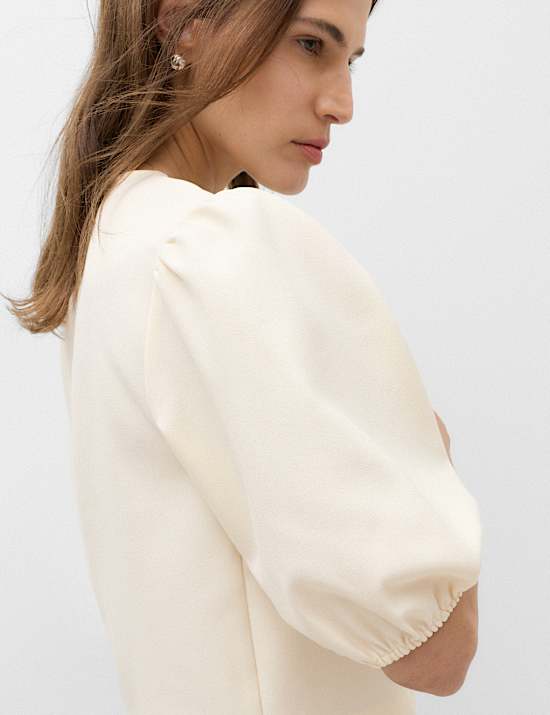 Knot Button Detail Puff Sleeve Top