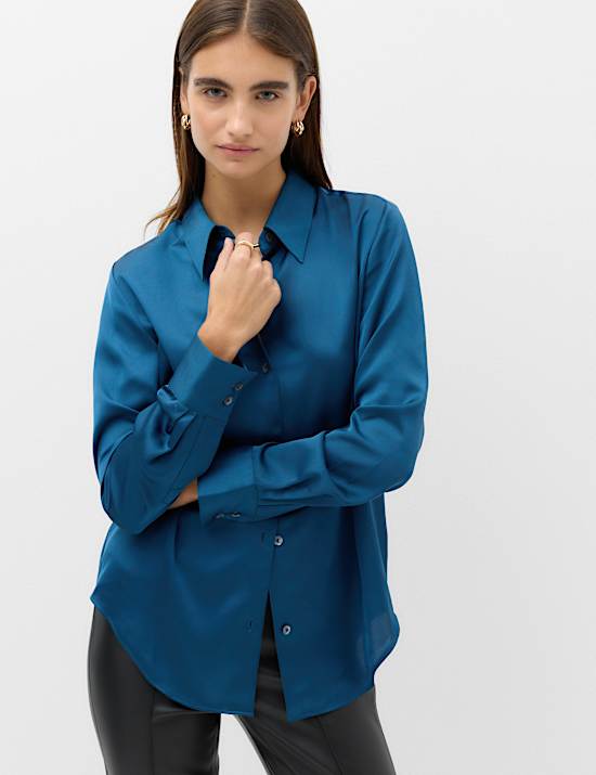 Camisa abotonada con cuello de sat&eacute;n