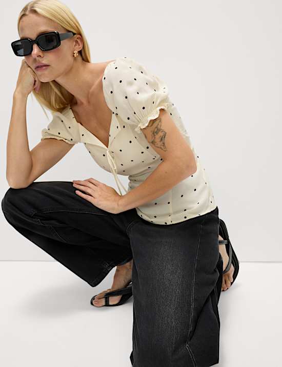 Polka Dot Tie Front Puff Sleeve Top