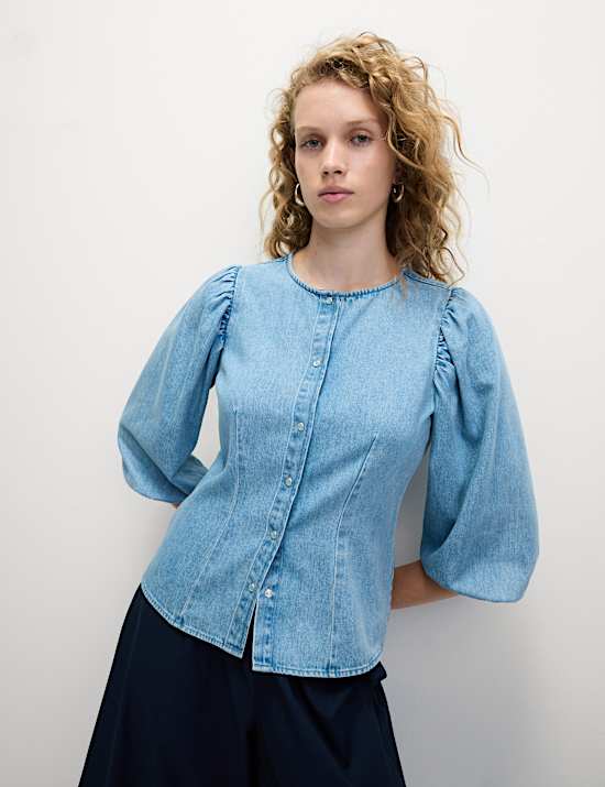 Denim blouse met knoopsluiting en pofmouwen