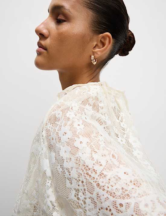 Lace Round Neck Blouse