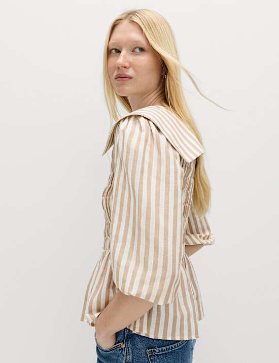 Blusa fruncida de topos de lino