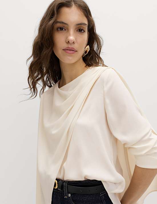 Bluse mit Schaldetail